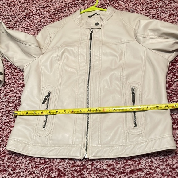 Women's Cream Vegan Leather Jacket - Picture 9 of 16